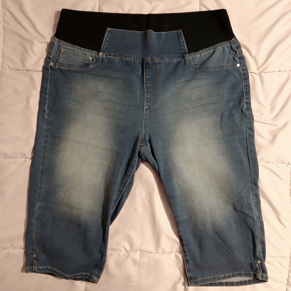 Seven7 short capris 18W Jegging Style Pedal pushers